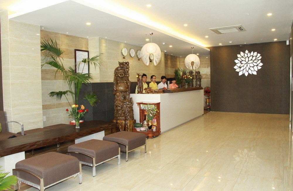Daisy Hotel Nha Trang Exterior photo