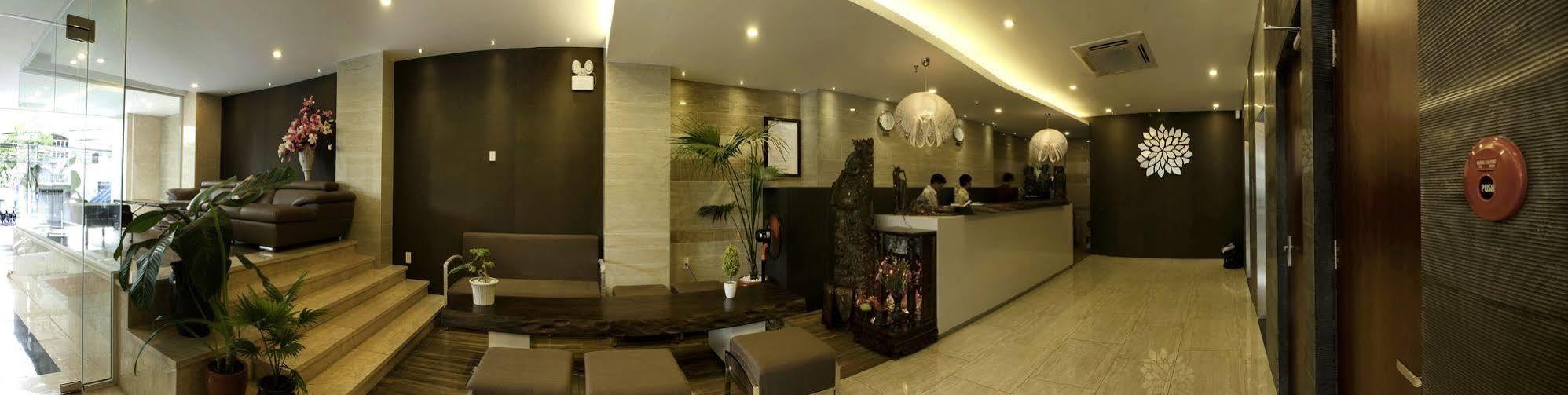 Daisy Hotel Nha Trang Exterior photo