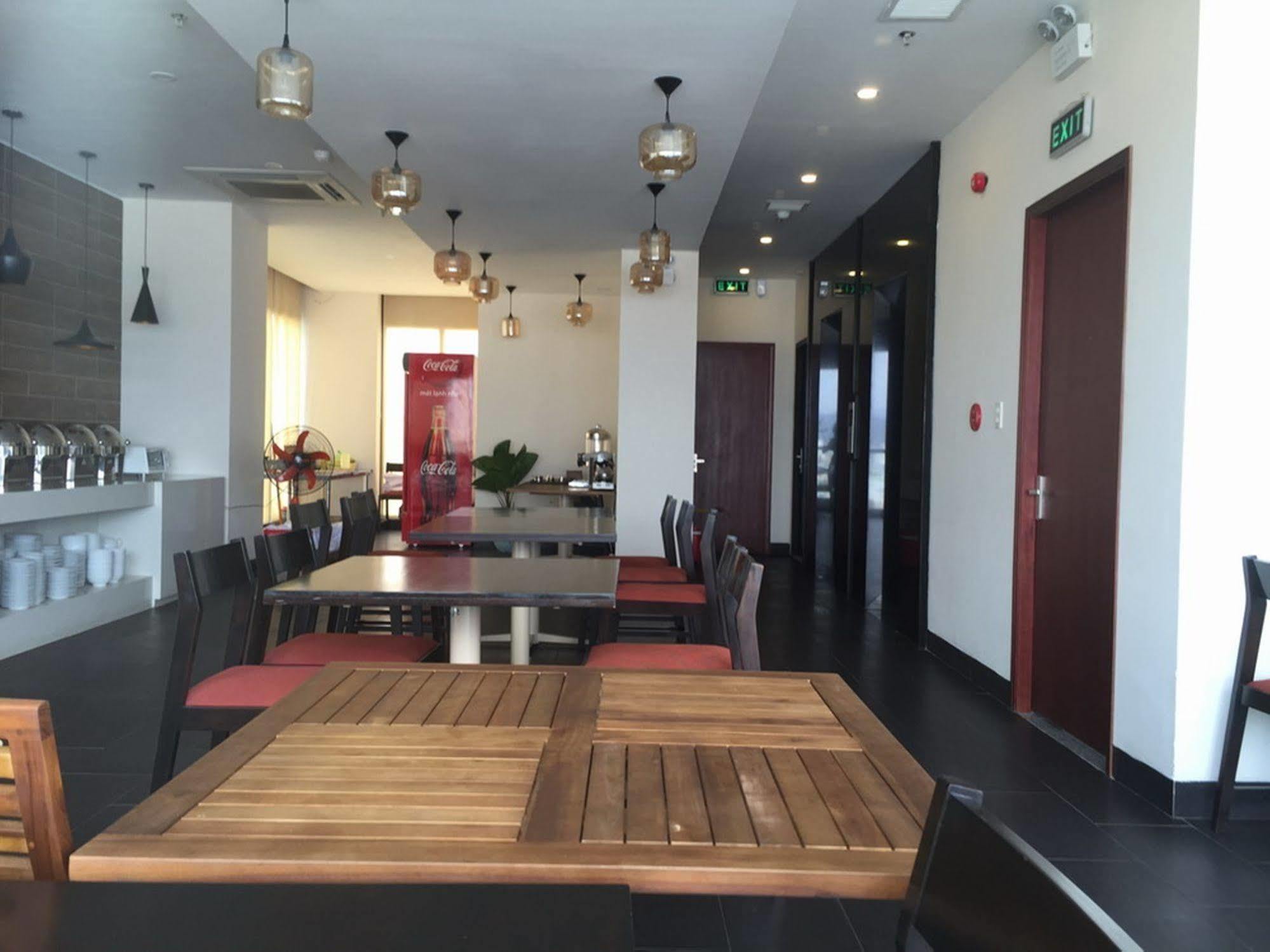 Daisy Hotel Nha Trang Exterior photo