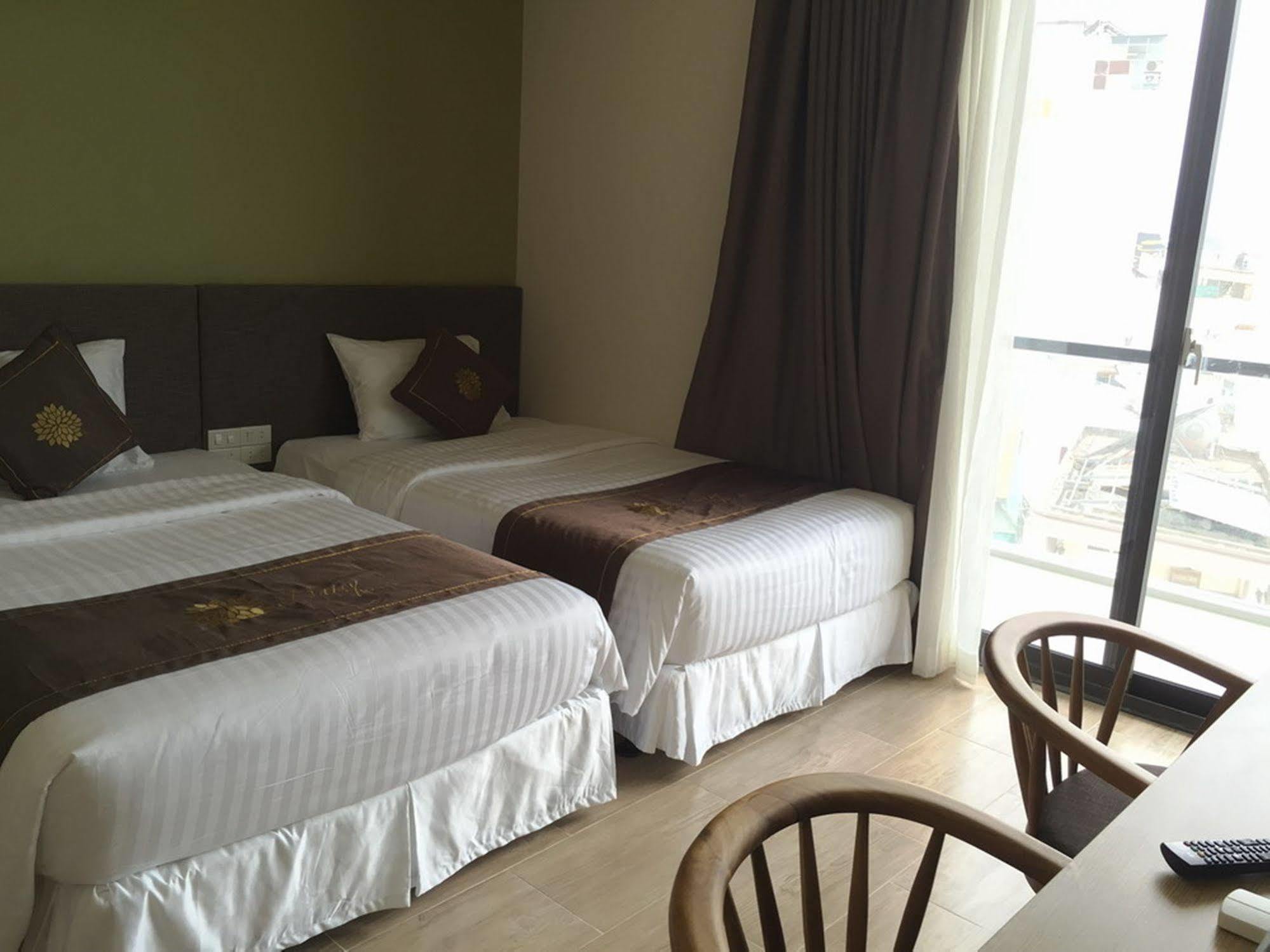 Daisy Hotel Nha Trang Exterior photo