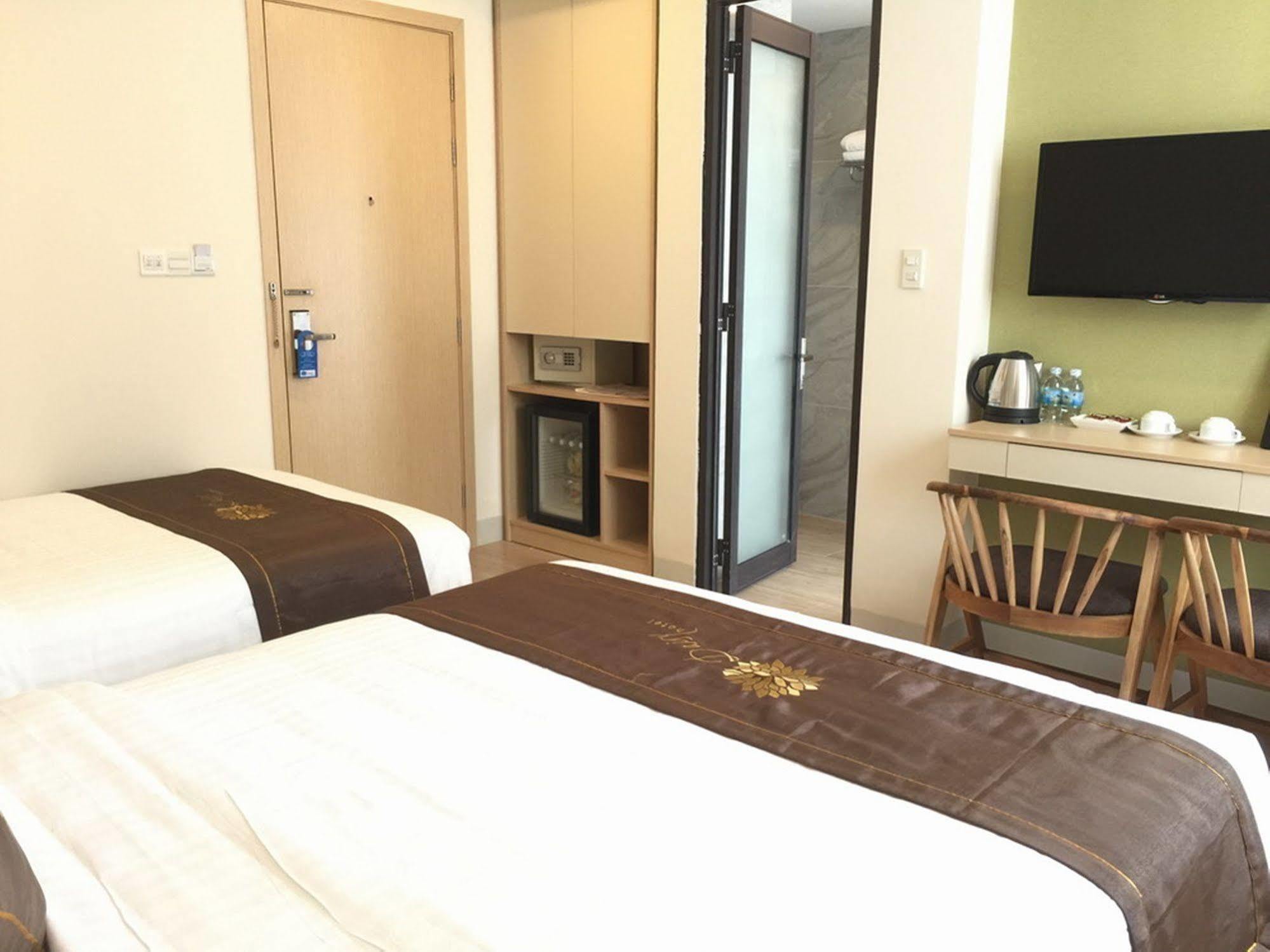 Daisy Hotel Nha Trang Exterior photo
