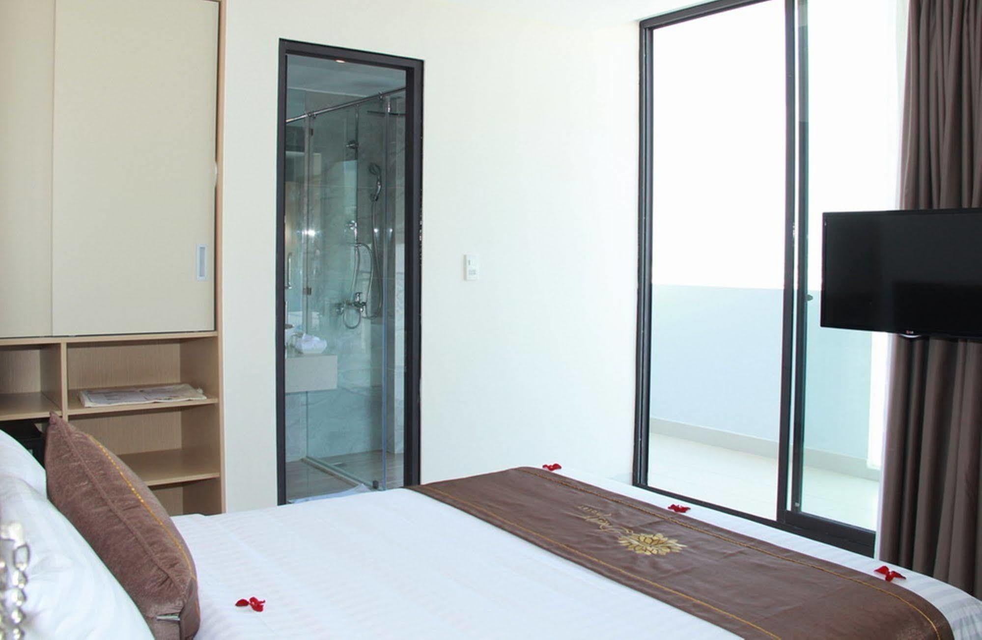 Daisy Hotel Nha Trang Exterior photo