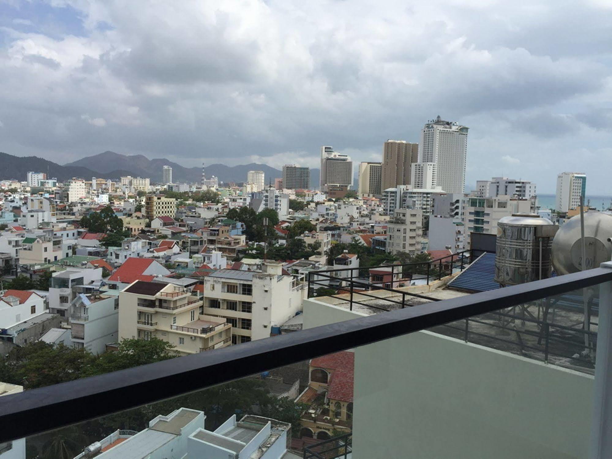 Daisy Hotel Nha Trang Exterior photo