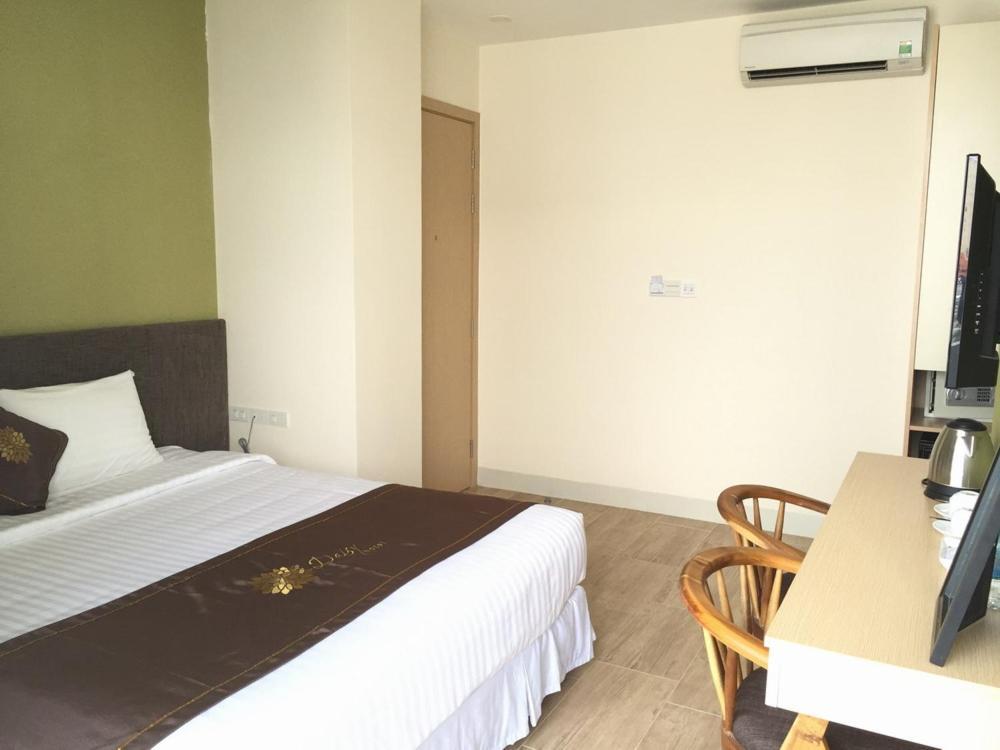 Daisy Hotel Nha Trang Exterior photo