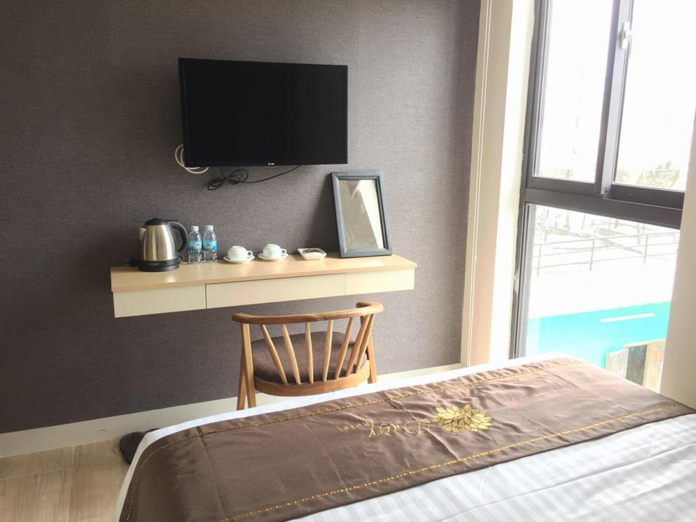 Daisy Hotel Nha Trang Exterior photo
